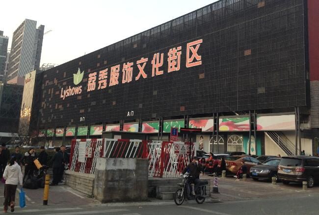 深圳南油服裝批發市場營業時間、批發價格、進貨技巧一覽